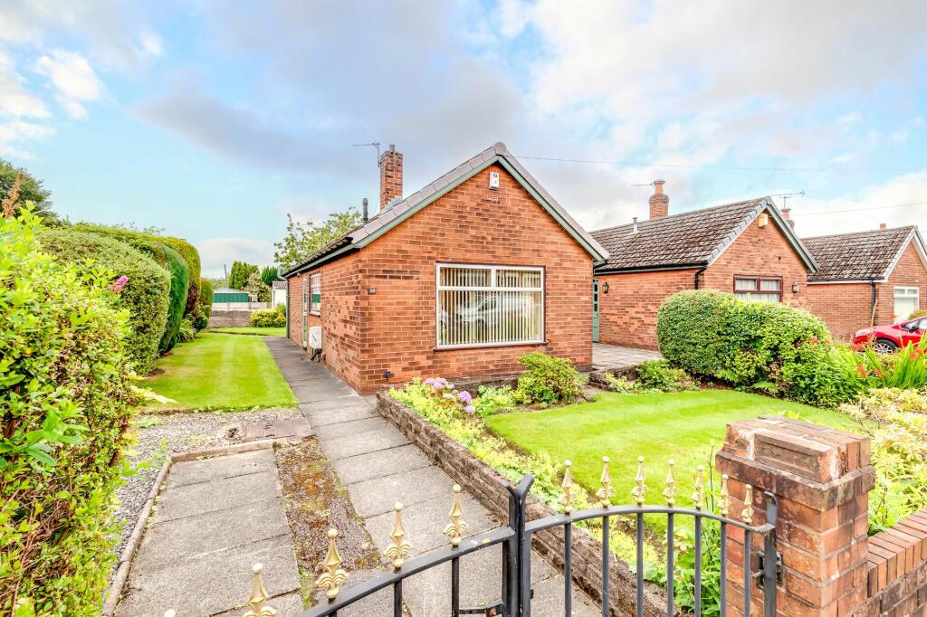 2 bedroom semidetached bungalow for sale in Sandy Lane, Hindley, WN2