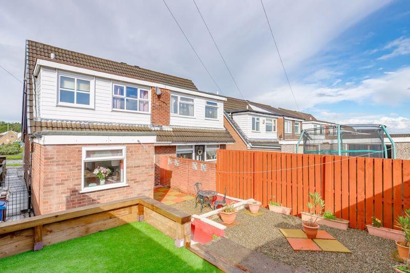 3 bedroom semidetached house for sale in Highfield Grange Avenue