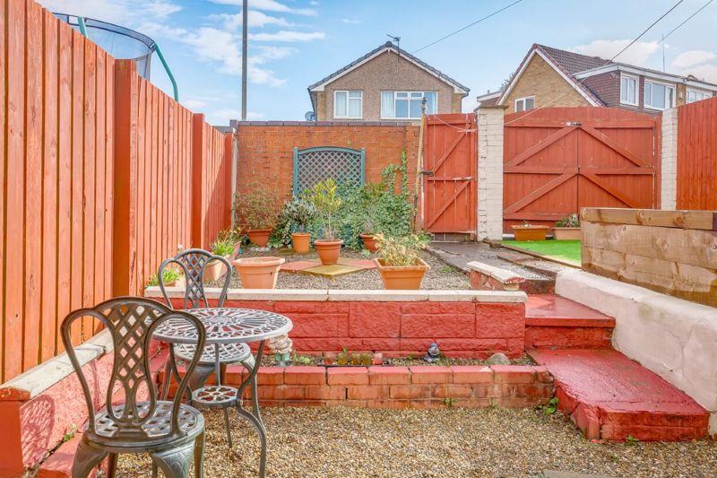 3 bedroom semidetached house for sale in Highfield Grange Avenue