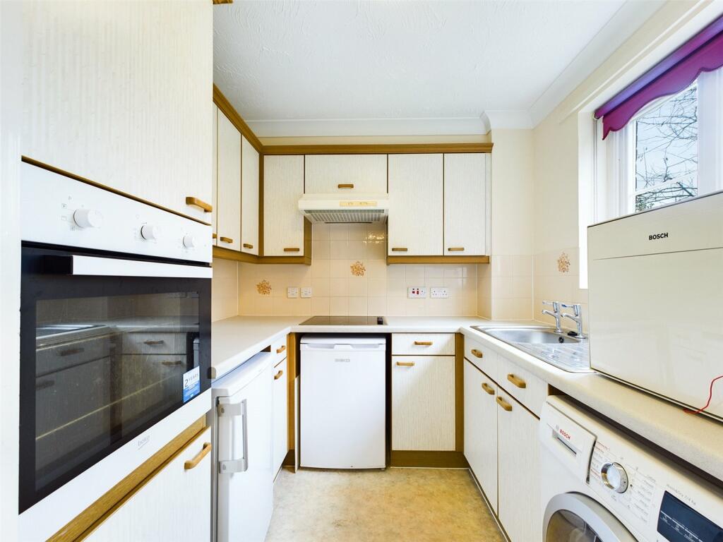 1 bedroom apartment for sale in Waltham Road, Twyford, Reading