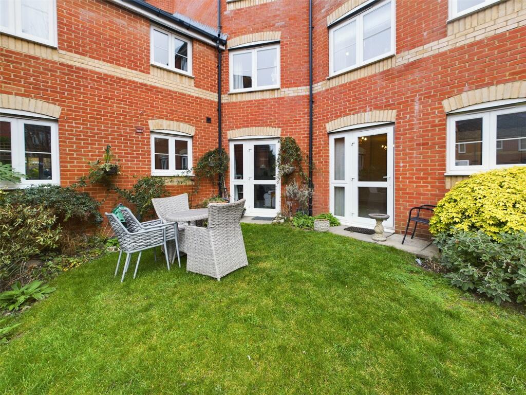 1 bedroom apartment for sale in Waltham Road, Twyford, Reading