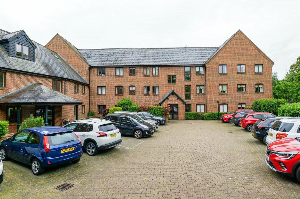 2 bedroom apartment for rent in Silk Lane, Twyford, Reading, Berkshire