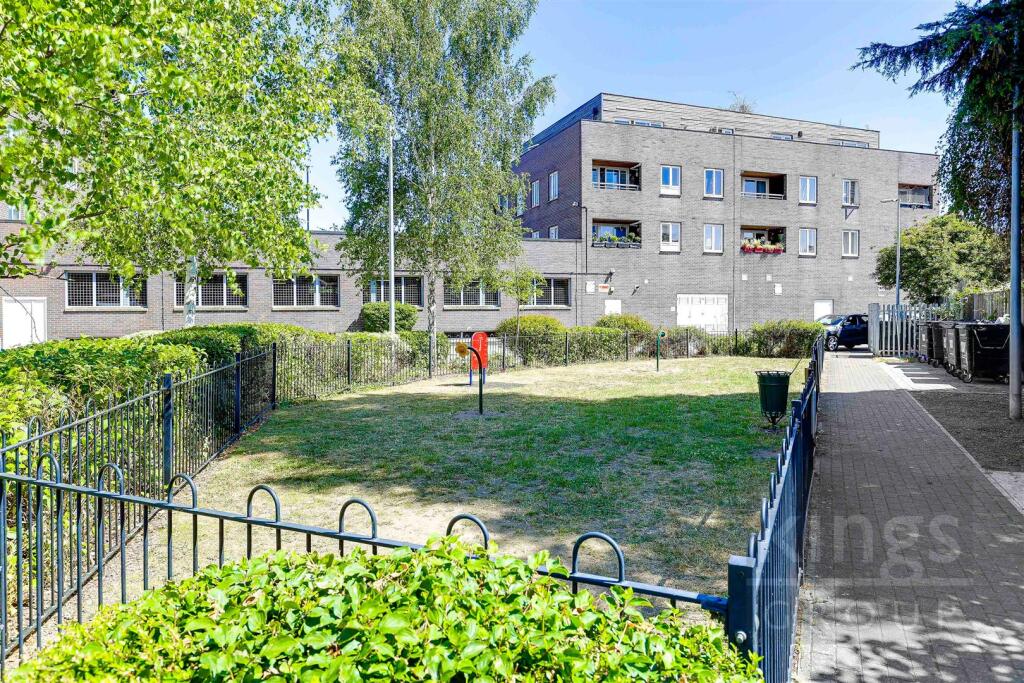 2 bedroom flat