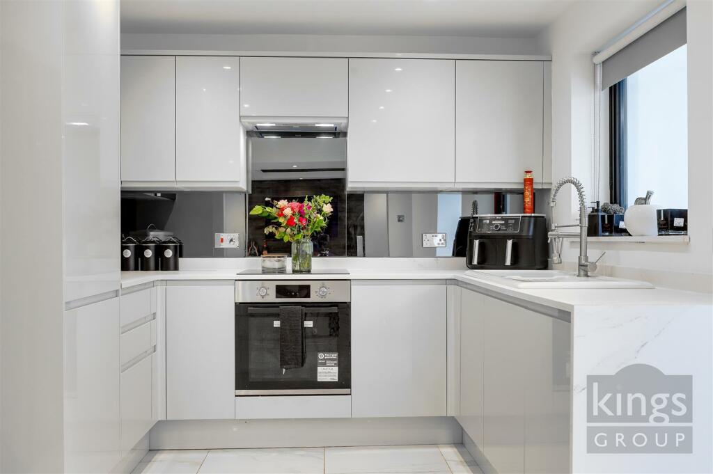 Additional property image - Heathcote Gardens, Church Langley