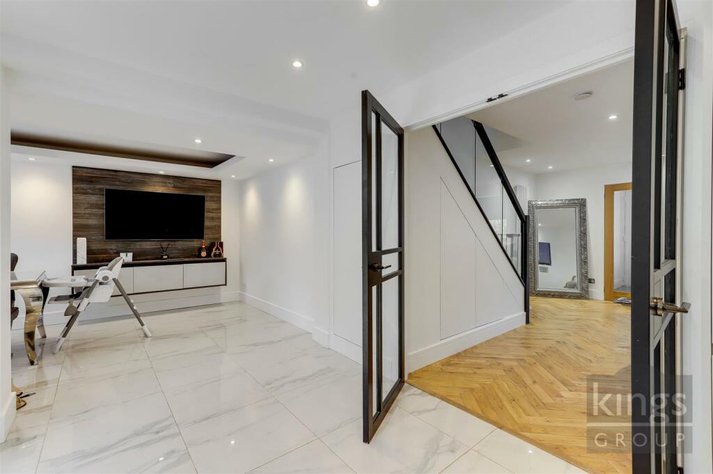 Additional property image - Heathcote Gardens, Church Langley