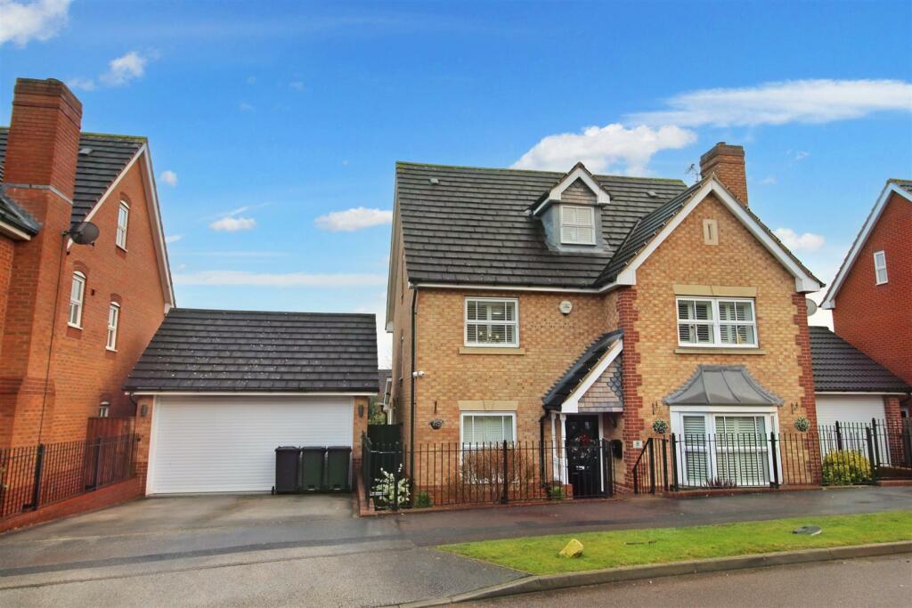 4 bedroom detached house for sale in College Road, Mapperley, Nottingham, NG3