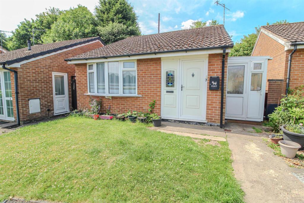 Main image of property: Hawley Mount, Nottingham