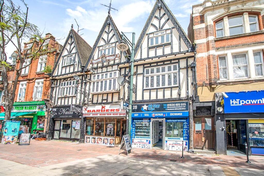 Main image of property: High Street, Chatham, Kent, ME4