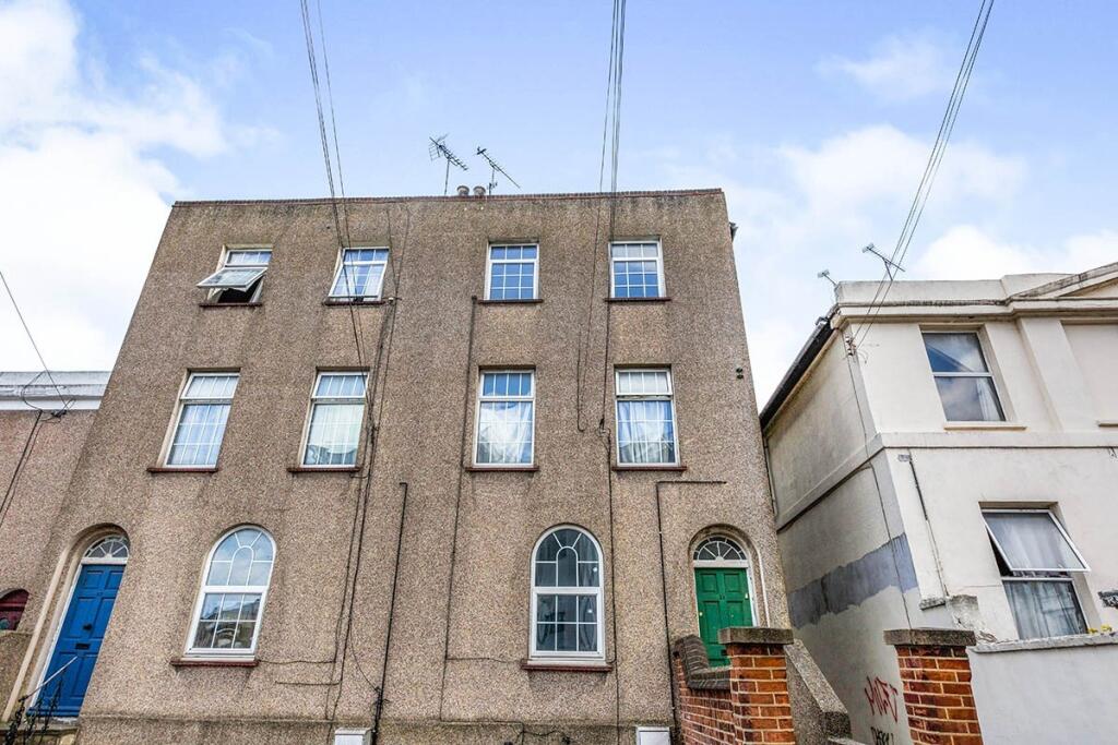 Main image of property: Dover Road, Northfleet, Gravesend, Kent, DA11
