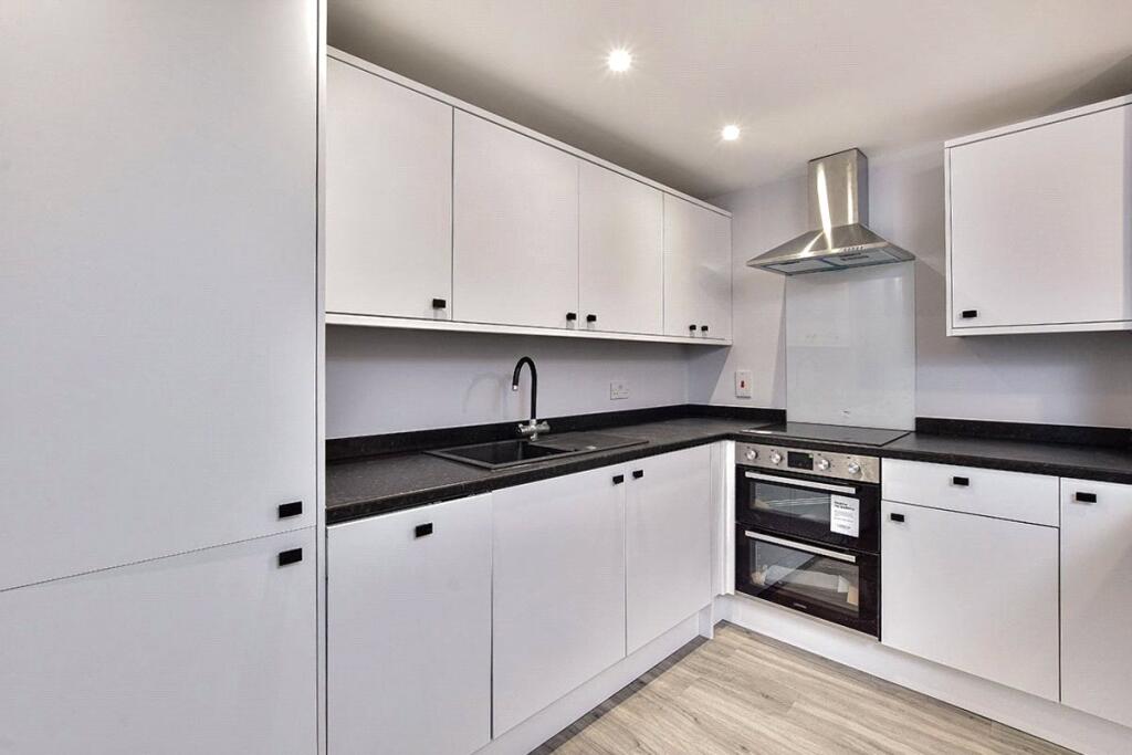 Main image of property: Bank Street, Tonbridge, Kent, TN9