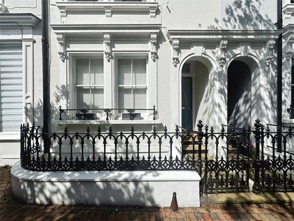 Main image of property: 3 Belgrove, Tunbridge Wells, Kent, TN1