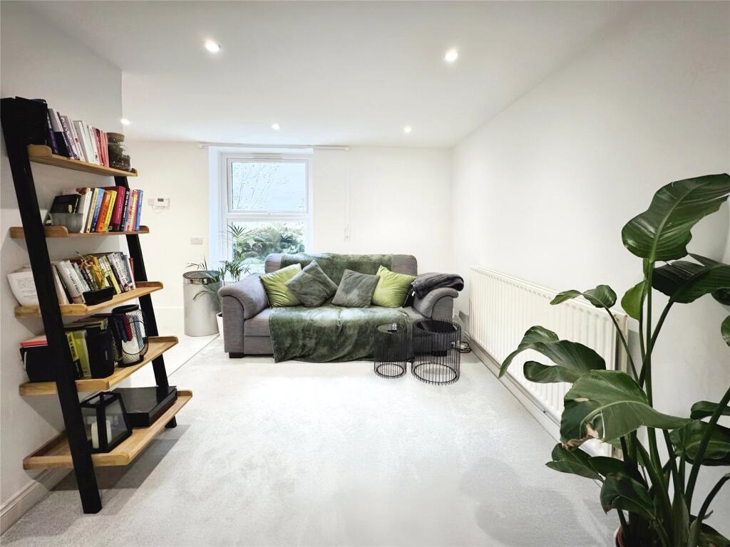 Main image of property: Frant Road, Tunbridge Wells, Kent, TN2