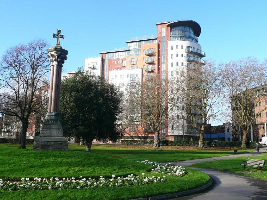 2 bedroom flat for rent in Briton Street, Southampton, Hampshire, SO14