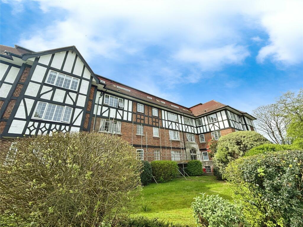 1 bedroom penthouse for rent in Millbrook Road East, Southampton, Hampshire, SO15