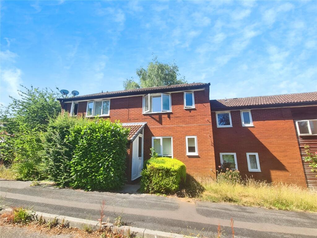 Main image of property: Thames Close, West End, Southampton, Hampshire, SO18