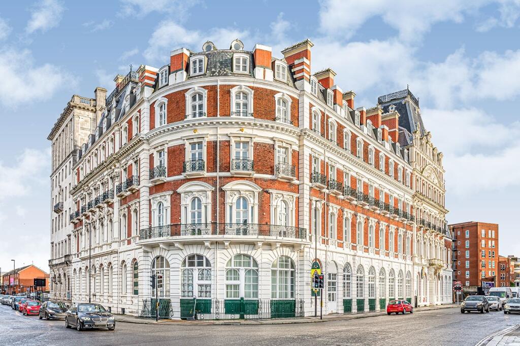 Main image of property: South Western House, Southampton, SO14