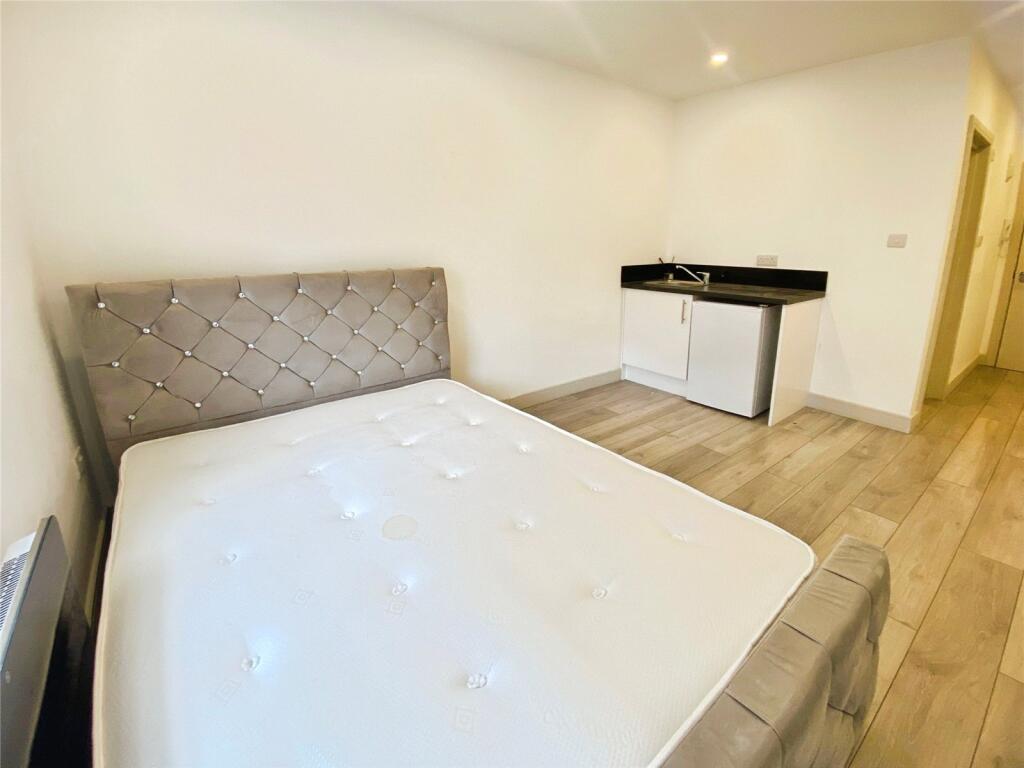 Main image of property: High Street, Sutton, SM1