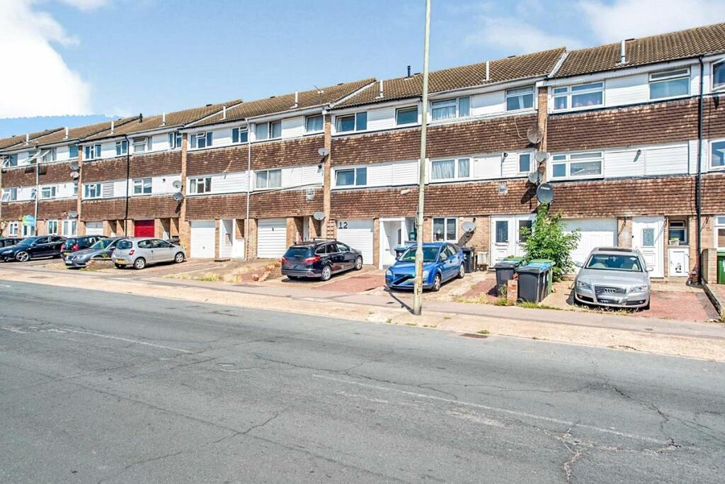 Main image of property: Washington Avenue, Hemel Hempstead, Hertfordshire, HP2