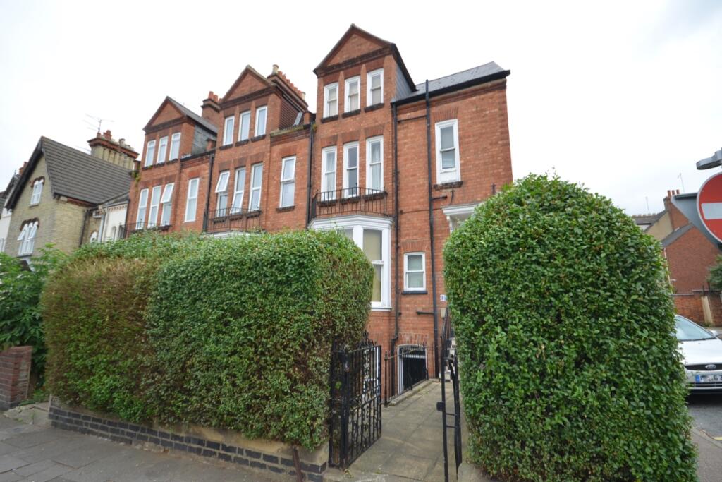 1 bedroom flat for rent in Semilong Road, Northampton, NN2
