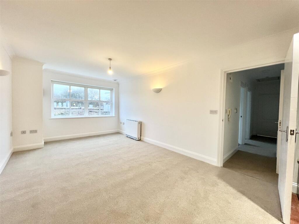 Main image of property: Queens Road, Watford, WD17