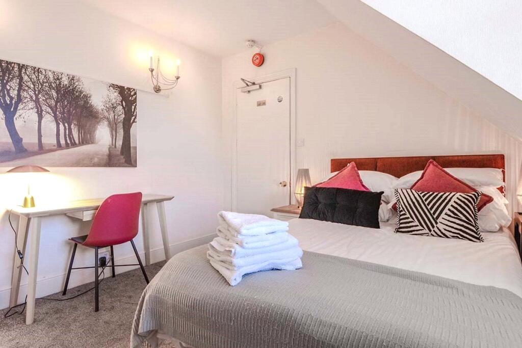 Main image of property: Grosvenor Road, Watford, Hertfordshire, WD17