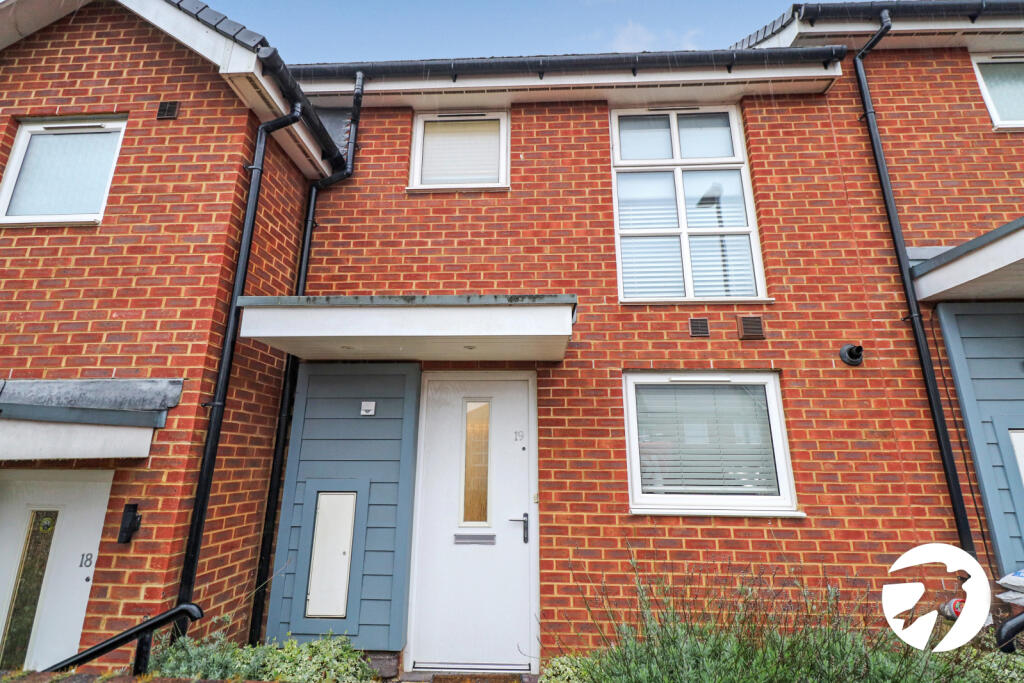 3 bedroom terraced house for sale in Morris Drive, Belvedere, DA17
