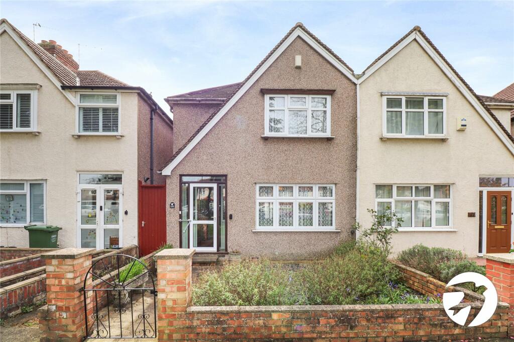 3 bedroom semidetached house for sale in Woolwich Road, London, SE2