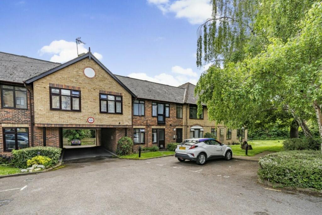 Main image of property: Erith Road, Belvedere, DA17