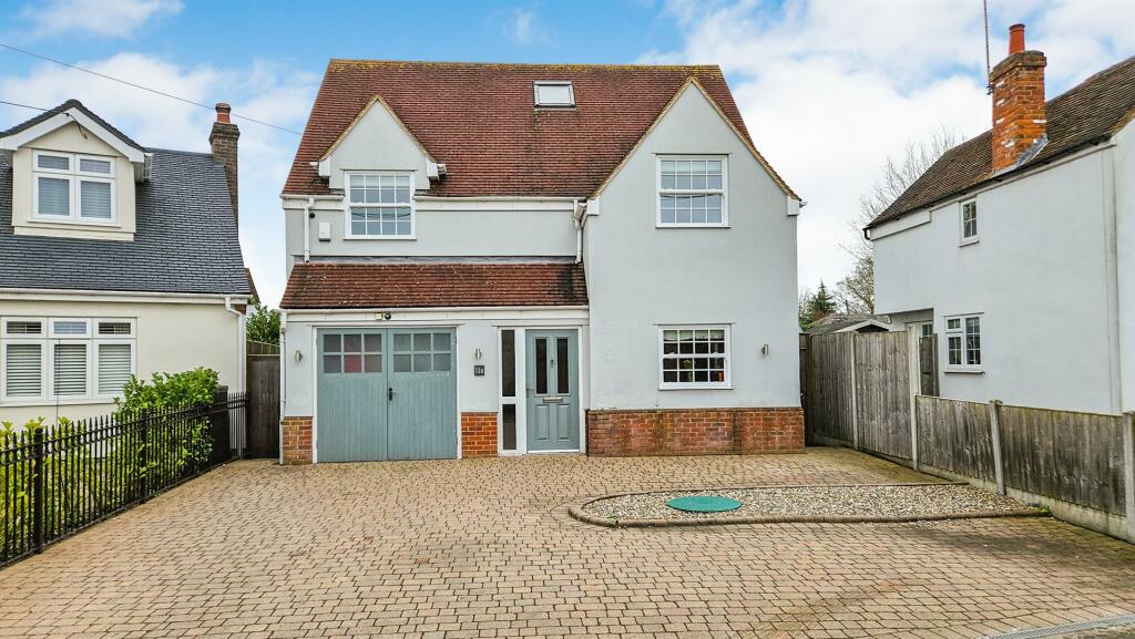 4 bedroom detached house for sale in Conduit Lane, Woodham Mortimer, CM9