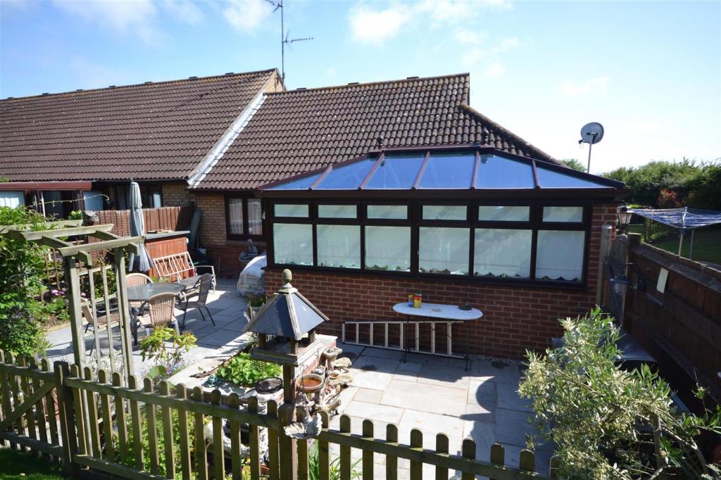 2 bedroom bungalow for sale in Alexander Mews, Sandon, CM2