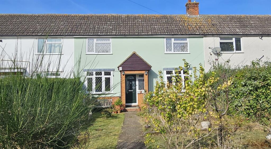 3 bedroom terraced house for sale in Little Baddow Road, Danbury, CM3