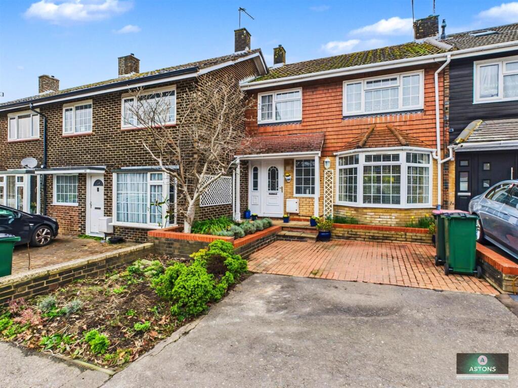 Main image of property: Medway Road, Gossops Green