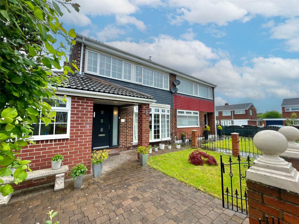 3 bedroom semidetached house for sale in Sundridge Drive, Wardley