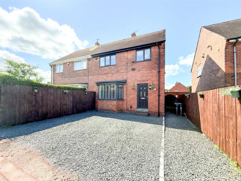 3 bedroom semi-detached house