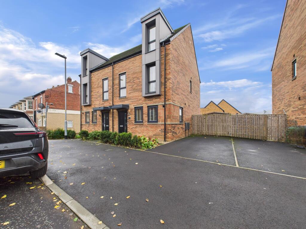 Main image of property: St Chads View, Gateshead, NE8