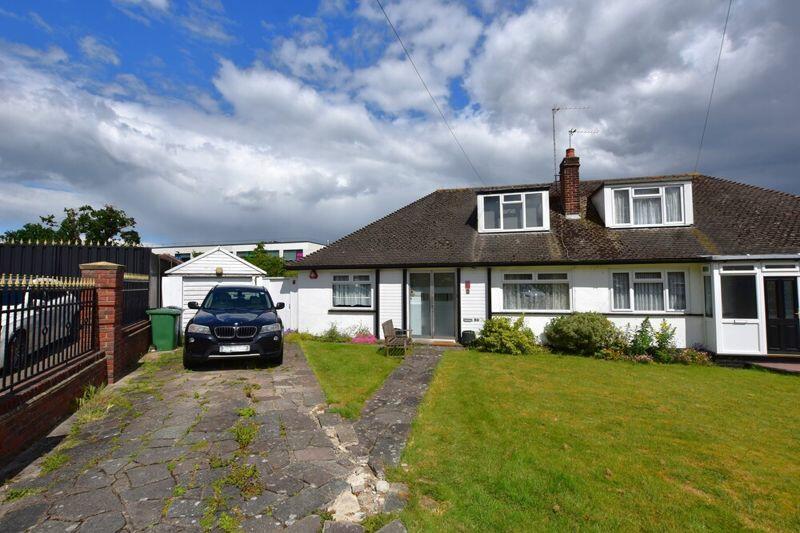 3 bedroom semidetached bungalow for sale in Chestnut Drive, Harrow
