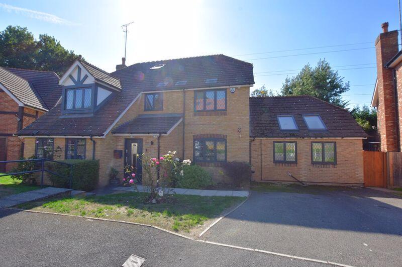 Main image of property: The Oaks, Watford