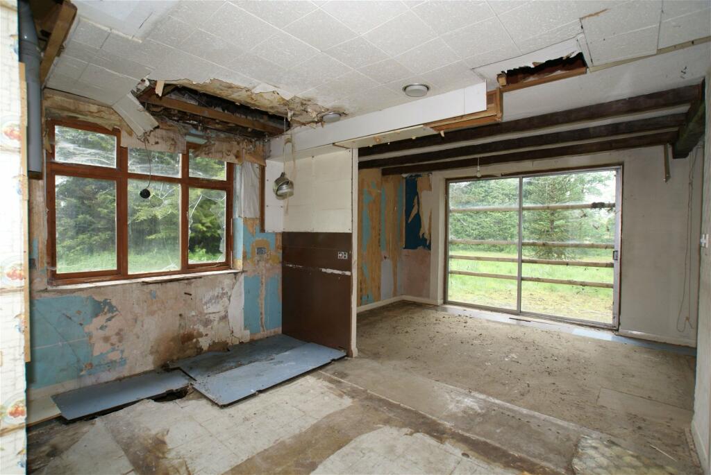 Additional image 2 of Warney Lodge, Old Road, Darley Dale.