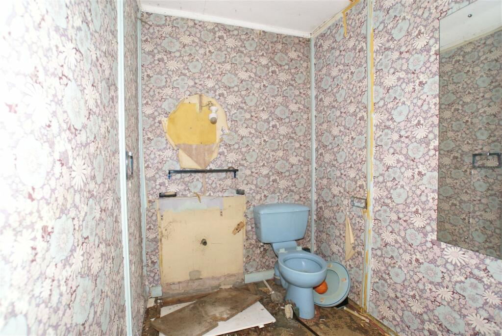 Additional image 8 of Warney Lodge, Old Road, Darley Dale.