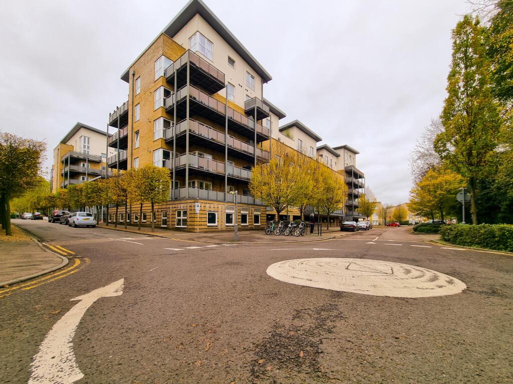 Main image of property: Metropolitan Station Approach, Watford, WD18