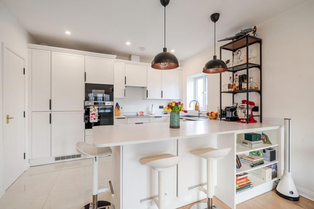 Main image of property: Fern Walk, Winter Lodge, SE16