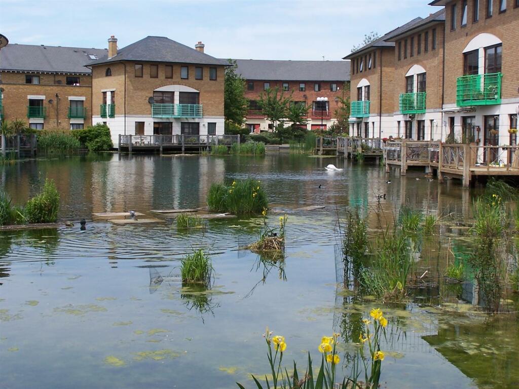 House share for rent in Plover Way, Surrey Quays, London, SE16