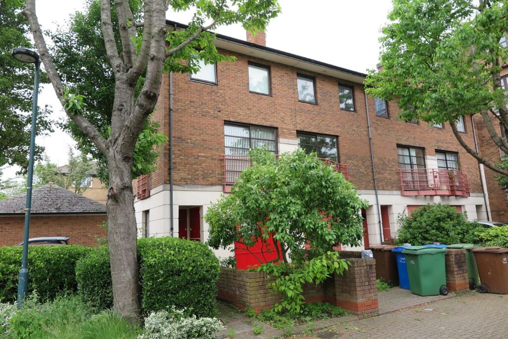 House share for rent in Plover Way, Surrey Quays, SE16