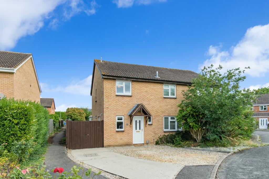 2 bedroom semidetached house for rent in Meadow Way, Yarnton, OX5