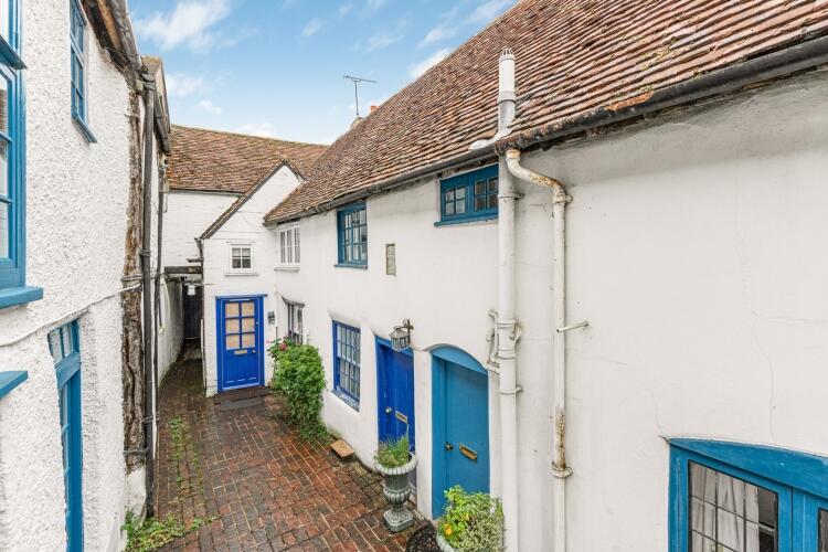 Main image of property: Buttermarket, Thame