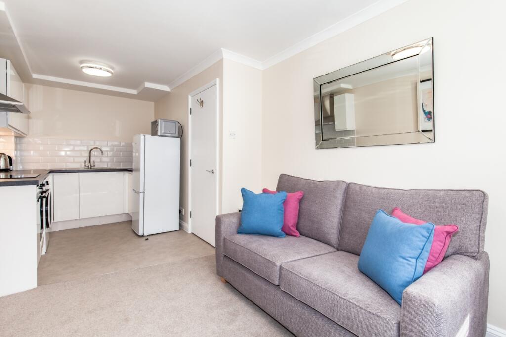 Main image of property: St Thomas St, Oxford