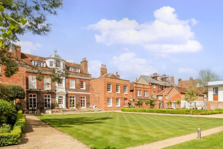 Main image of property: East St Helen Street, Abingdon