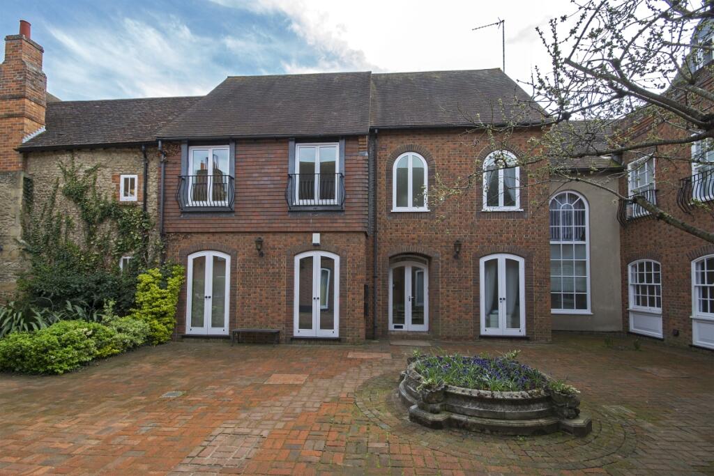 Main image of property: Lombard Street, Abingdon