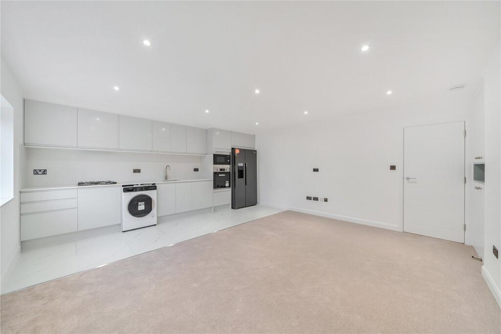 Main image of property: Long Lane, Croydon, CR0