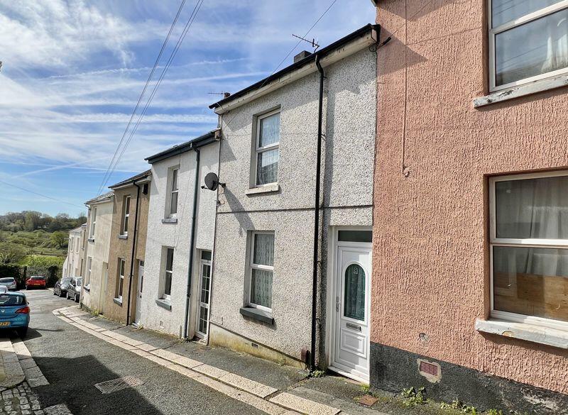 2 bedroom terraced house for sale in Brandon Road, Laira, Plymouth. A 2 double bedroomed terraced house in need of refurbishment and updating. Lovely garden, PL3